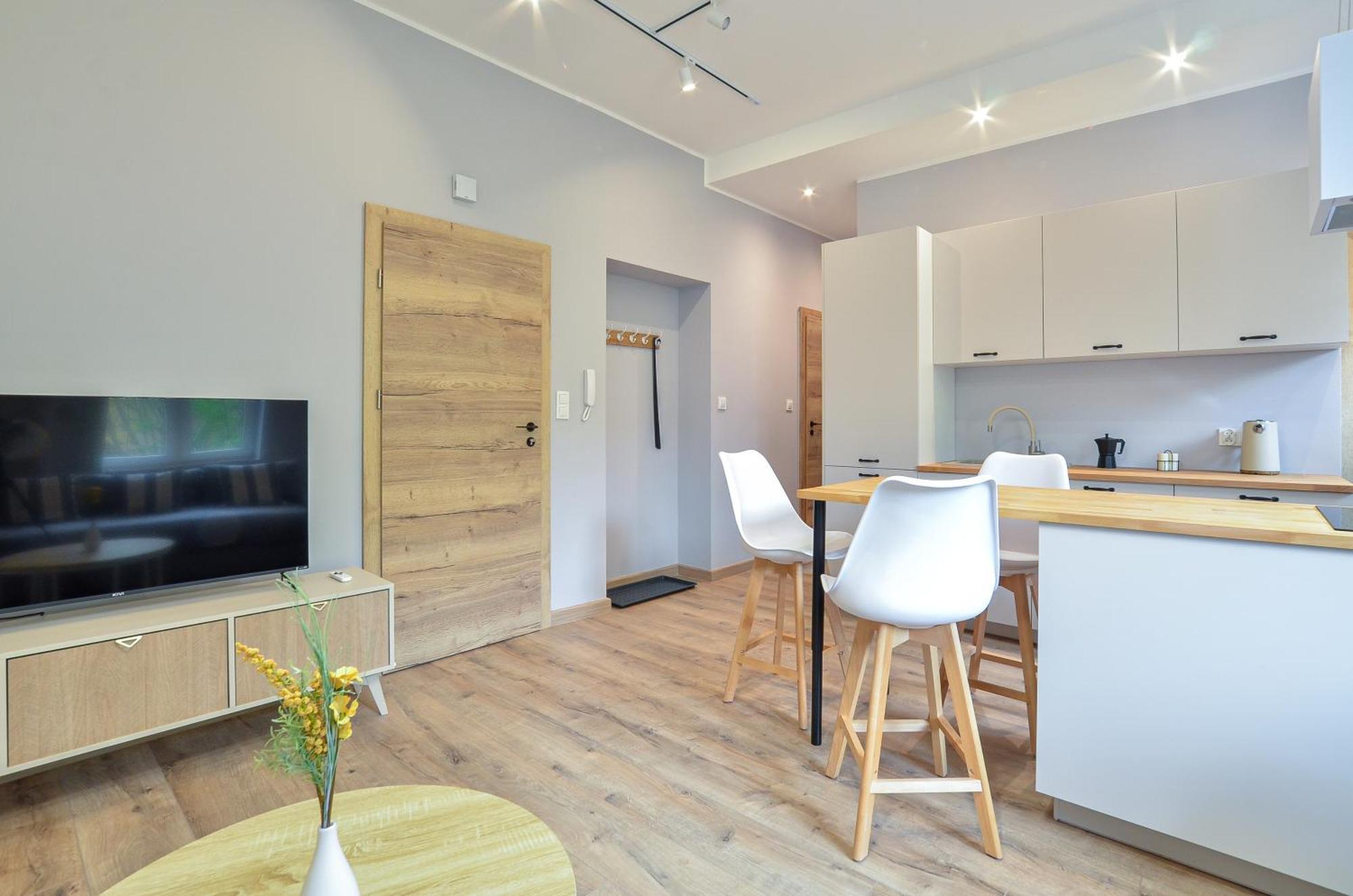 Citystay Stylowe Apartamenty Przy Swietojanskiej غدينيا المظهر الخارجي الصورة